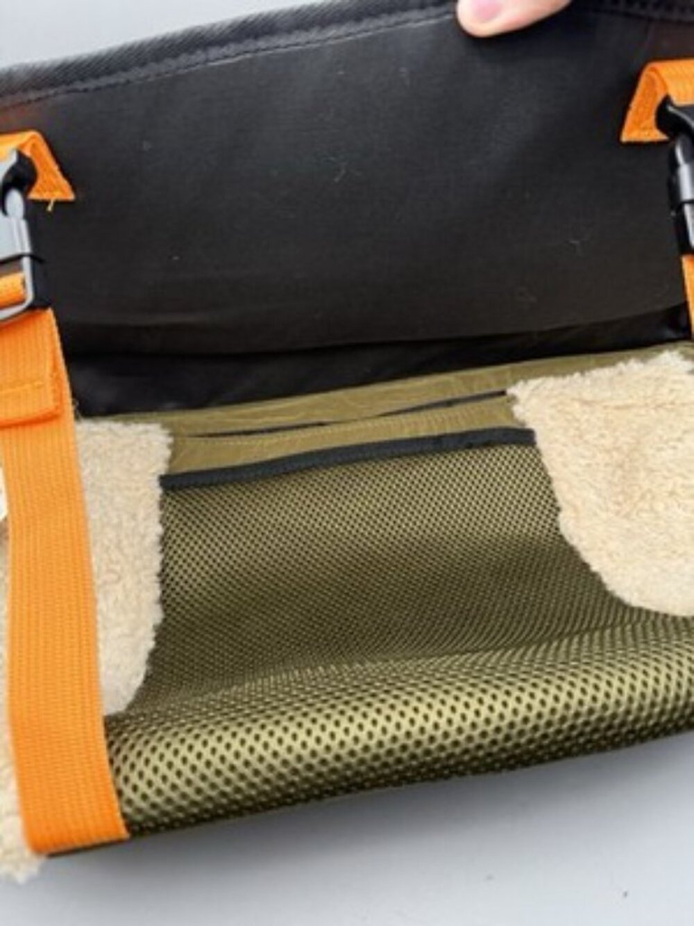 NWT Free People Movement Playoff Sherpa Messenger Bag Olive Green Adult Utility - Picture 5 of 9